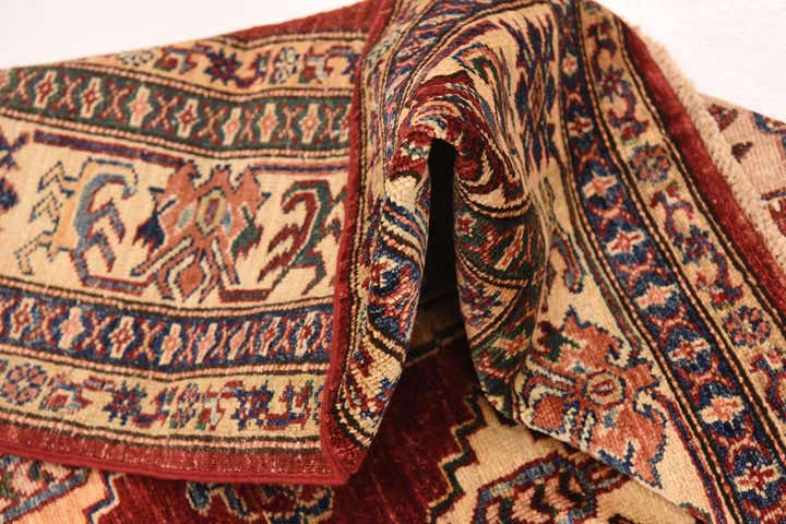 5' 9 x 8' 2 Hand Knotted Kazak Oriental Rug