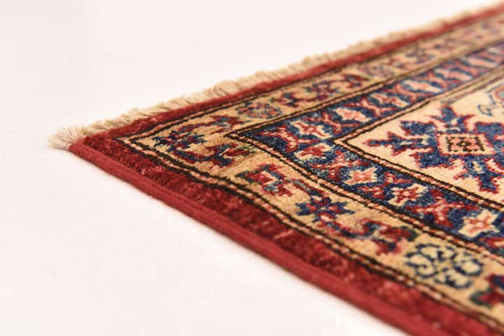 5' 9 x 8' 2 Hand Knotted Kazak Oriental Rug