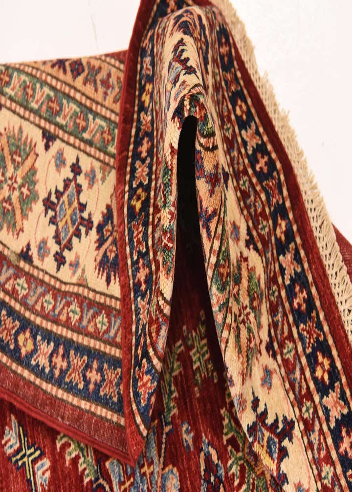 5' 7 x 8' Hand Knotted Kazak Oriental Rug