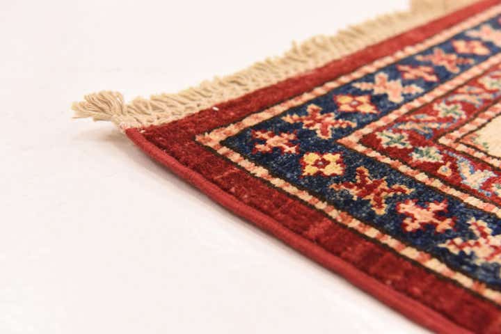 5' 7 x 8' Hand Knotted Kazak Oriental Rug