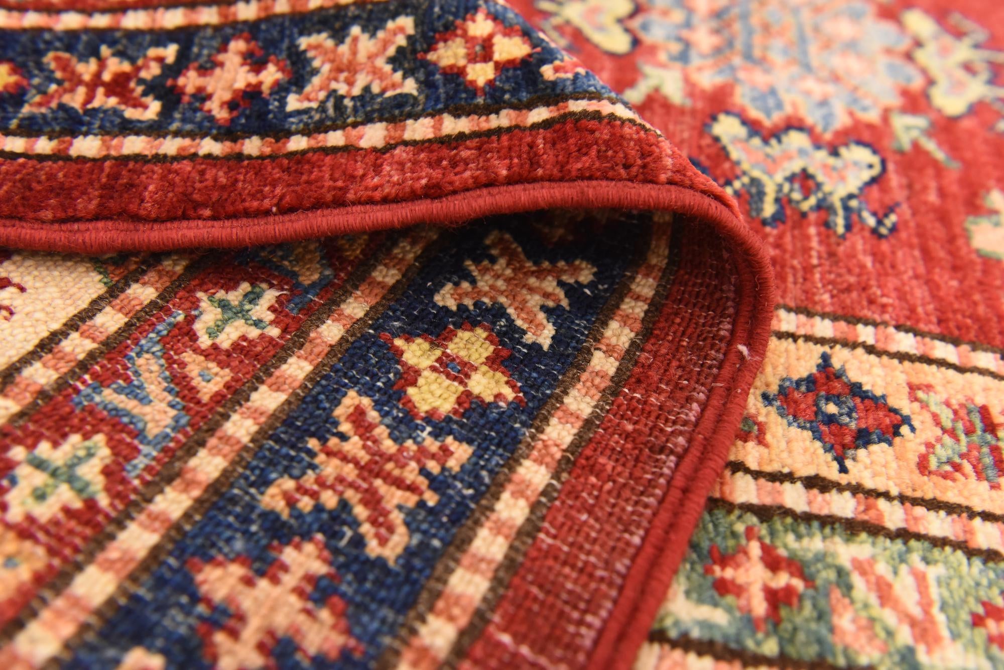5' 7 x 8' Hand Knotted Kazak Oriental Rug