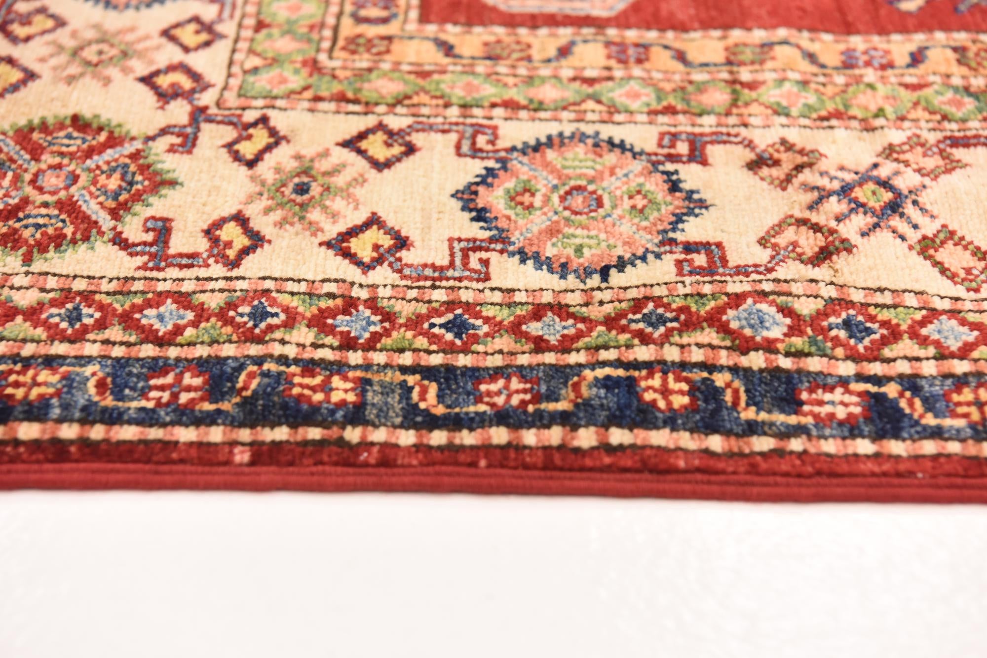 5' 6 x 7' 10 Hand Knotted Kazak Oriental Rug