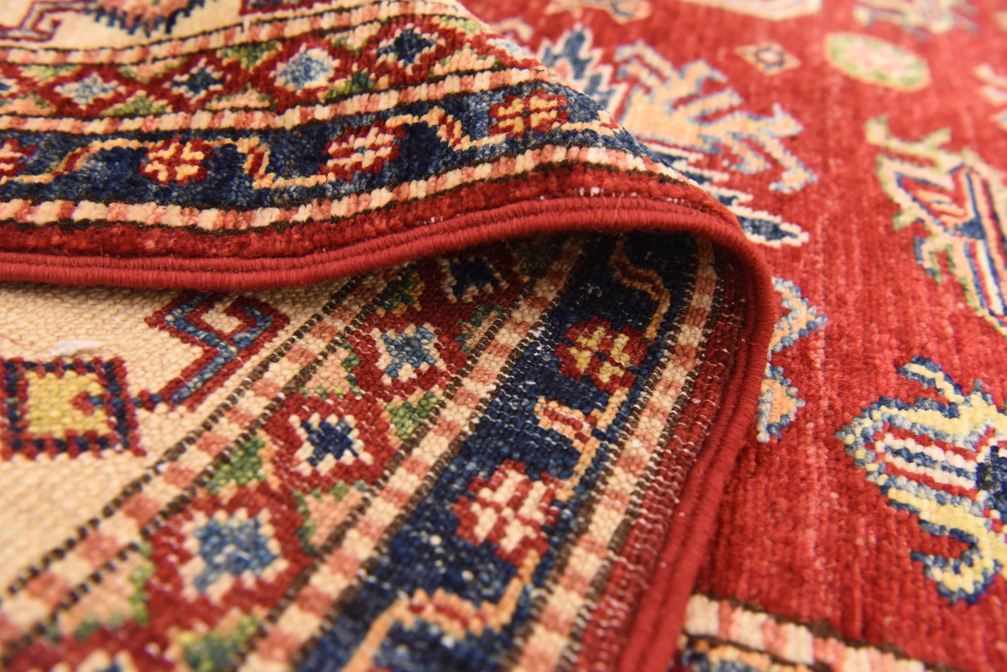 5' 6 x 7' 10 Hand Knotted Kazak Oriental Rug