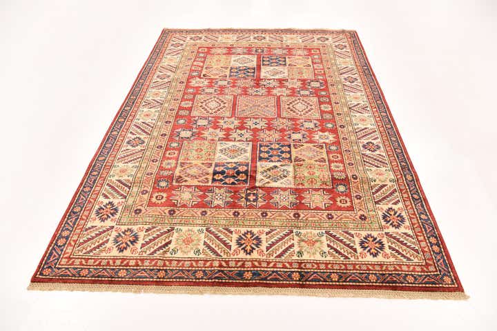 5' 7 x 8' Hand Knotted Kazak Oriental Rug