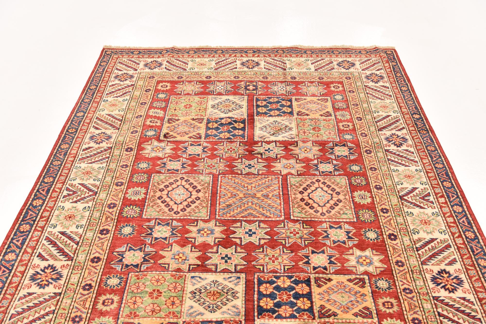 5' 7 x 8' Hand Knotted Kazak Oriental Rug