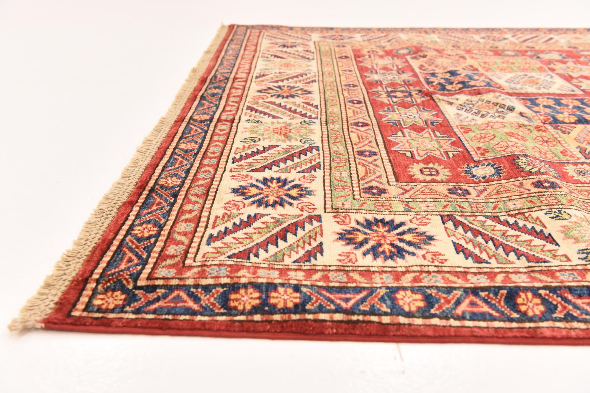 5' 7 x 8' Hand Knotted Kazak Oriental Rug