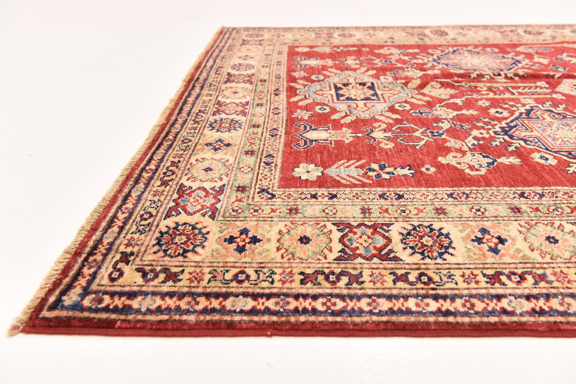 5' 6 x 7' 7 Hand Knotted Kazak Oriental Rug