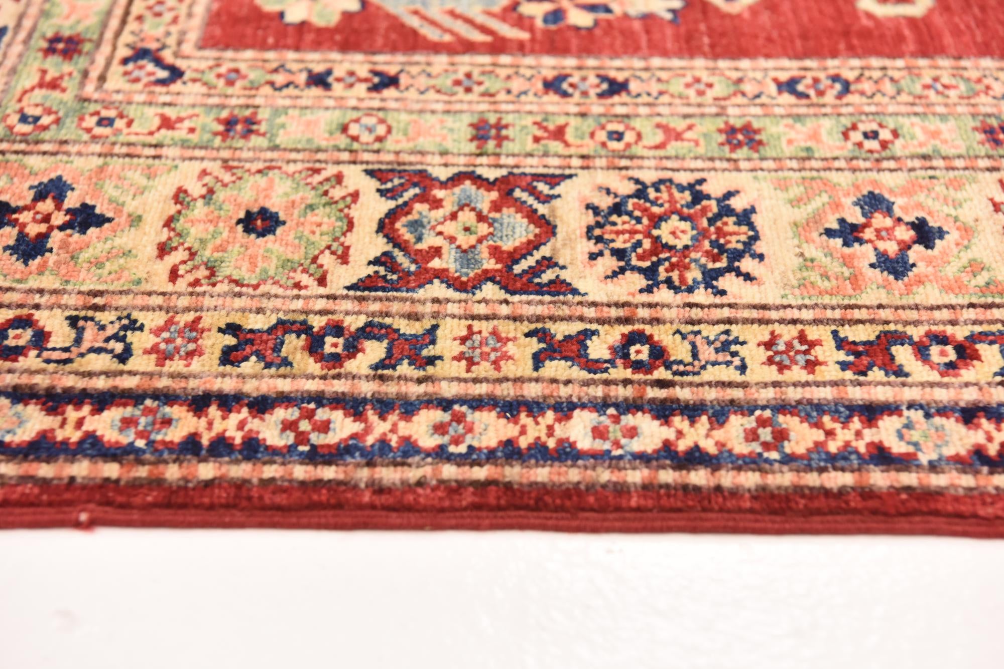 5' 6 x 7' 7 Hand Knotted Kazak Oriental Rug