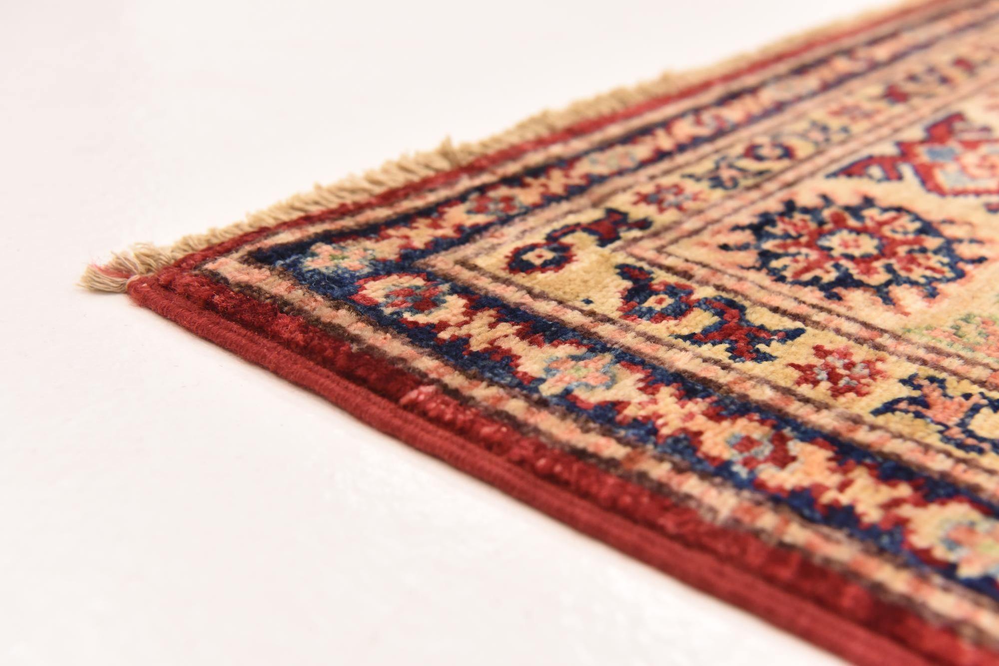 5' 6 x 7' 7 Hand Knotted Kazak Oriental Rug