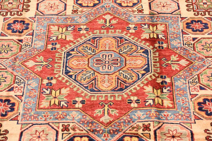 Detail image of 180cm x 245cm anudado a mano Kazak Alfombra Oriental