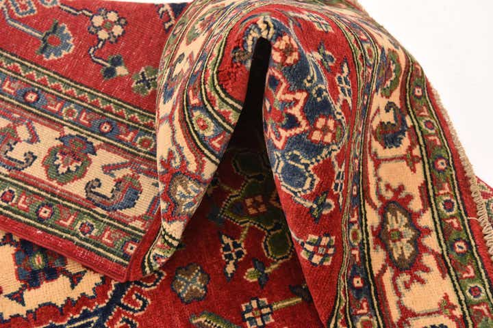 5' x 6' 10 Hand Knotted Kazak Rug