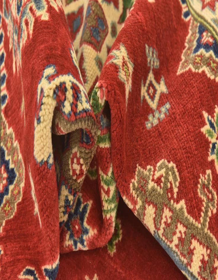 Detail image of 6' 6 x 9' 10  Hand Knotted Kazak Rug