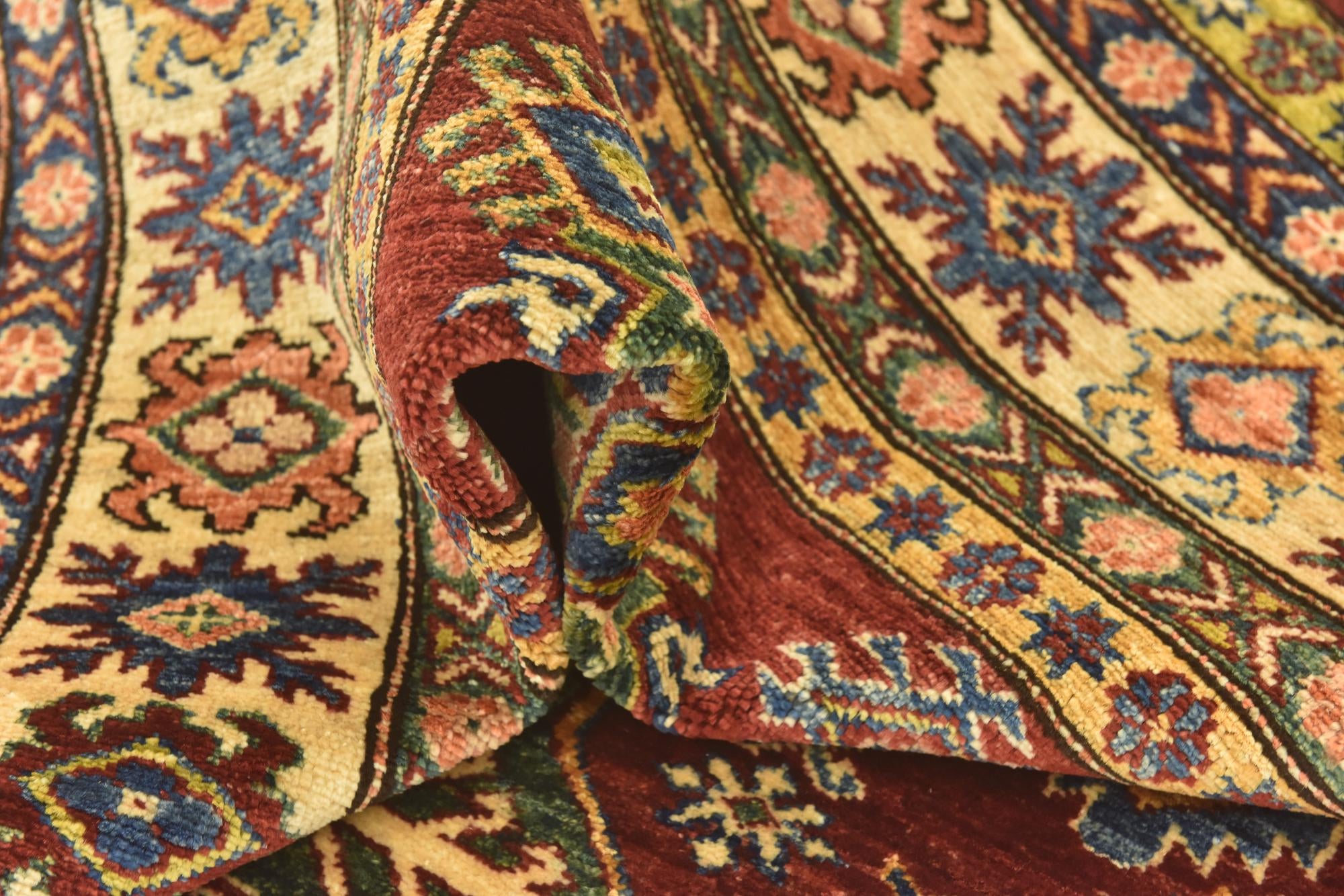 5' 8 x 8' Hand Knotted Kazak Oriental Rug