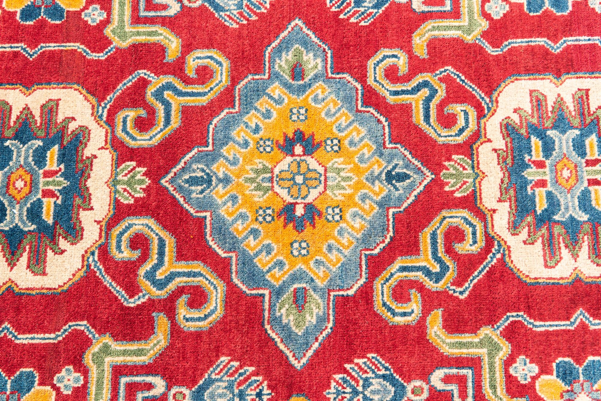 5' x 6' 6 Hand Knotted Kazak Rug