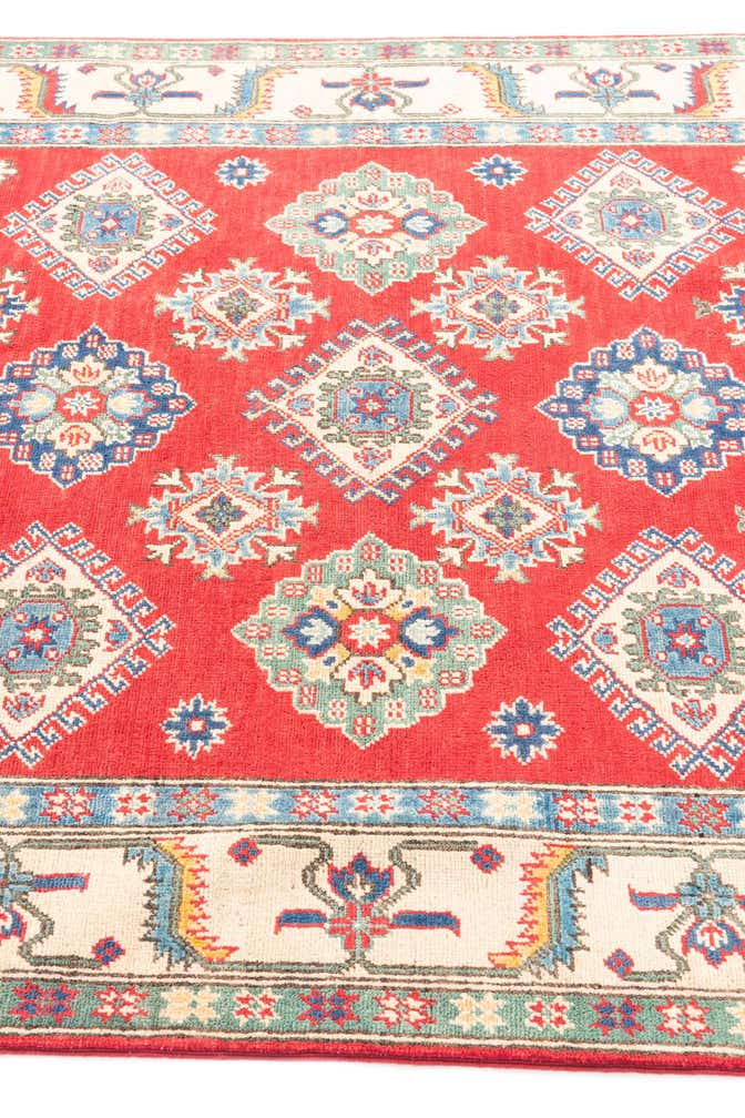4' 10 x 7' Hand Knotted Kazak Rug
