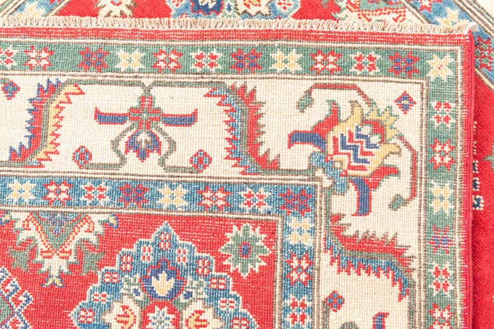 4' 10 x 7' Hand Knotted Kazak Rug
