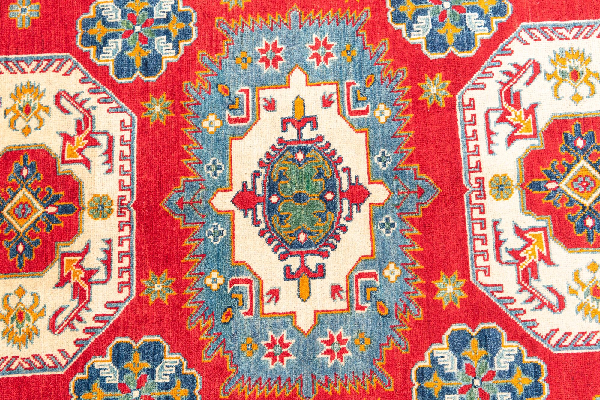 4' 10 x 6' 8 Hand Knotted Kazak Rug