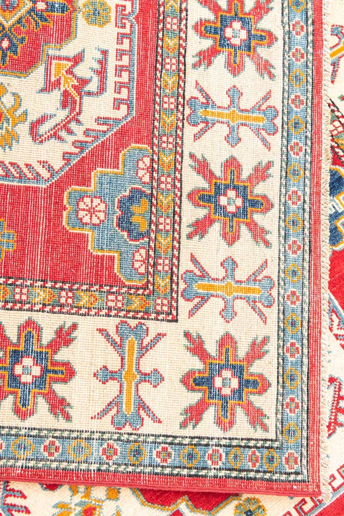 4' 10 x 6' 8 Hand Knotted Kazak Rug