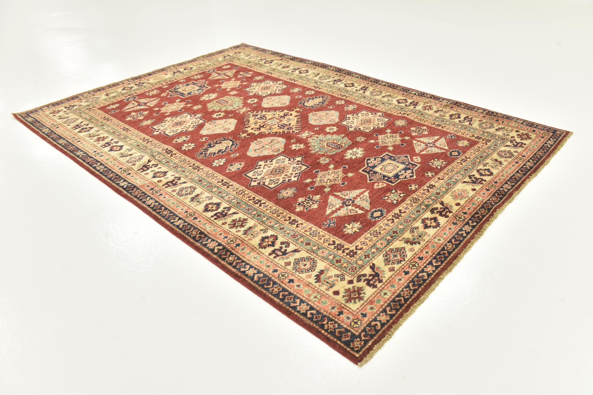 5' 6 x 7' 7 Hand Knotted Kazak Oriental Rug