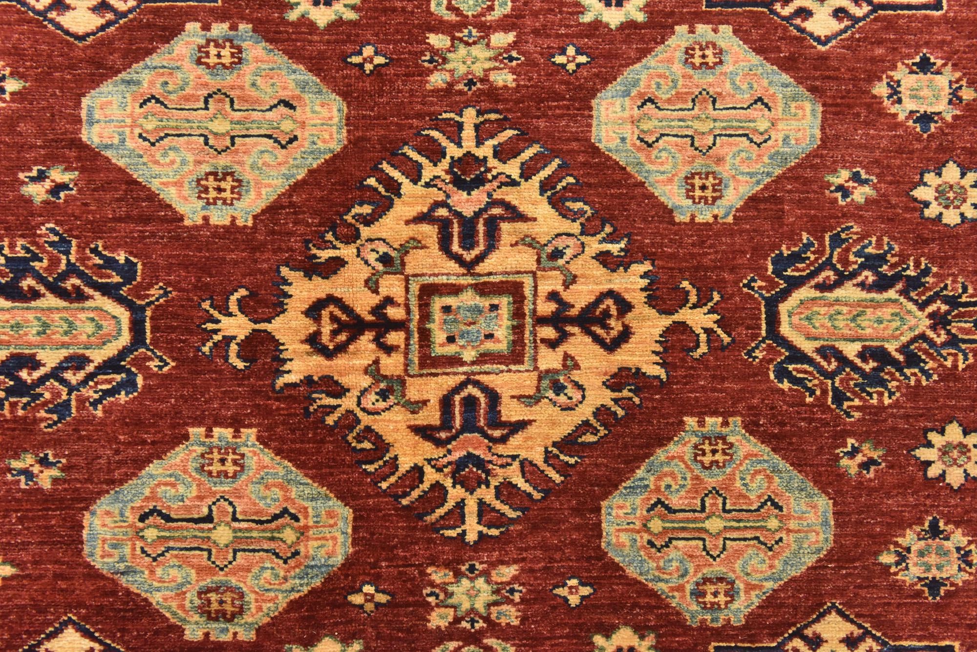 5' 6 x 7' 7 Hand Knotted Kazak Oriental Rug