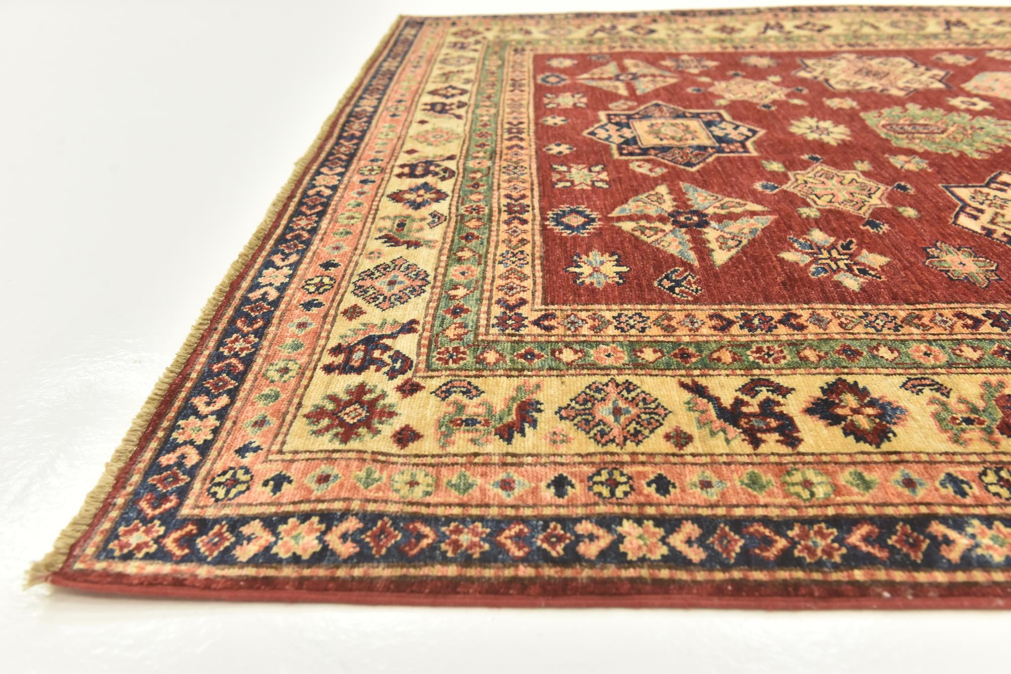 5' 6 x 7' 7 Hand Knotted Kazak Oriental Rug
