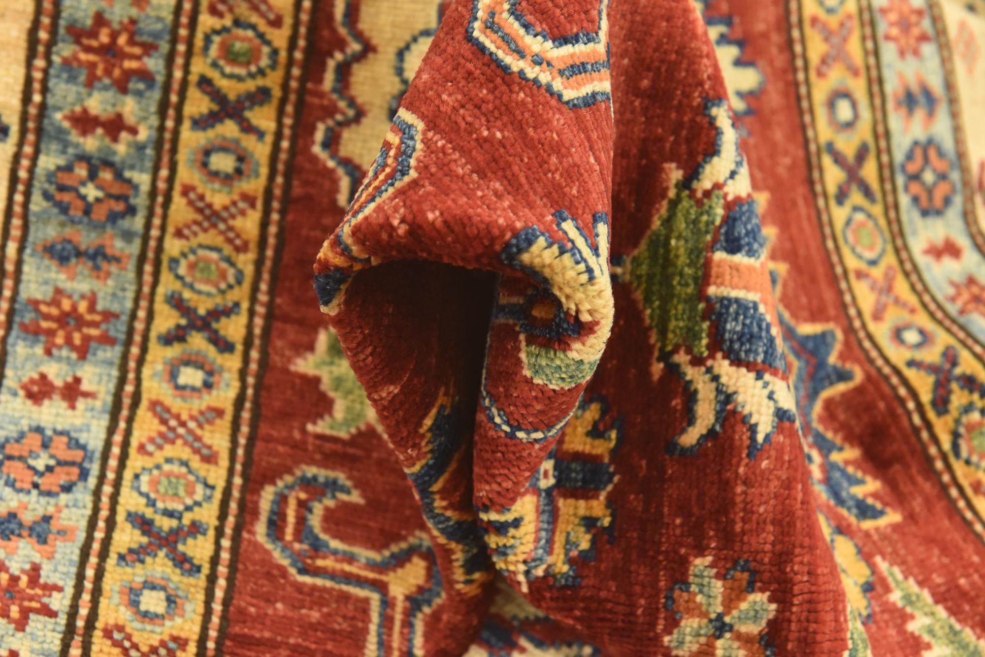 5' 9 x 8' Hand Knotted Kazak Oriental Rug