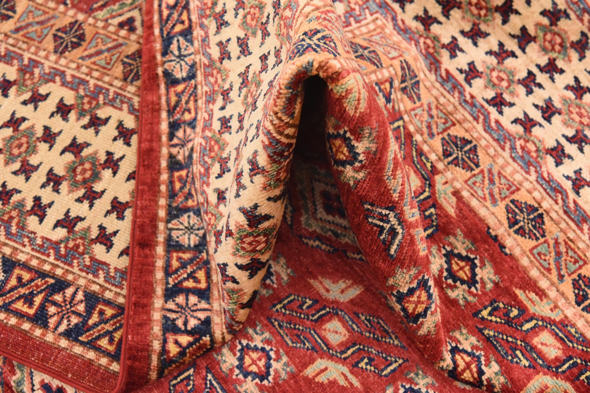 6' 8 x 9' 5 Hand Knotted Kazak Oriental Rug