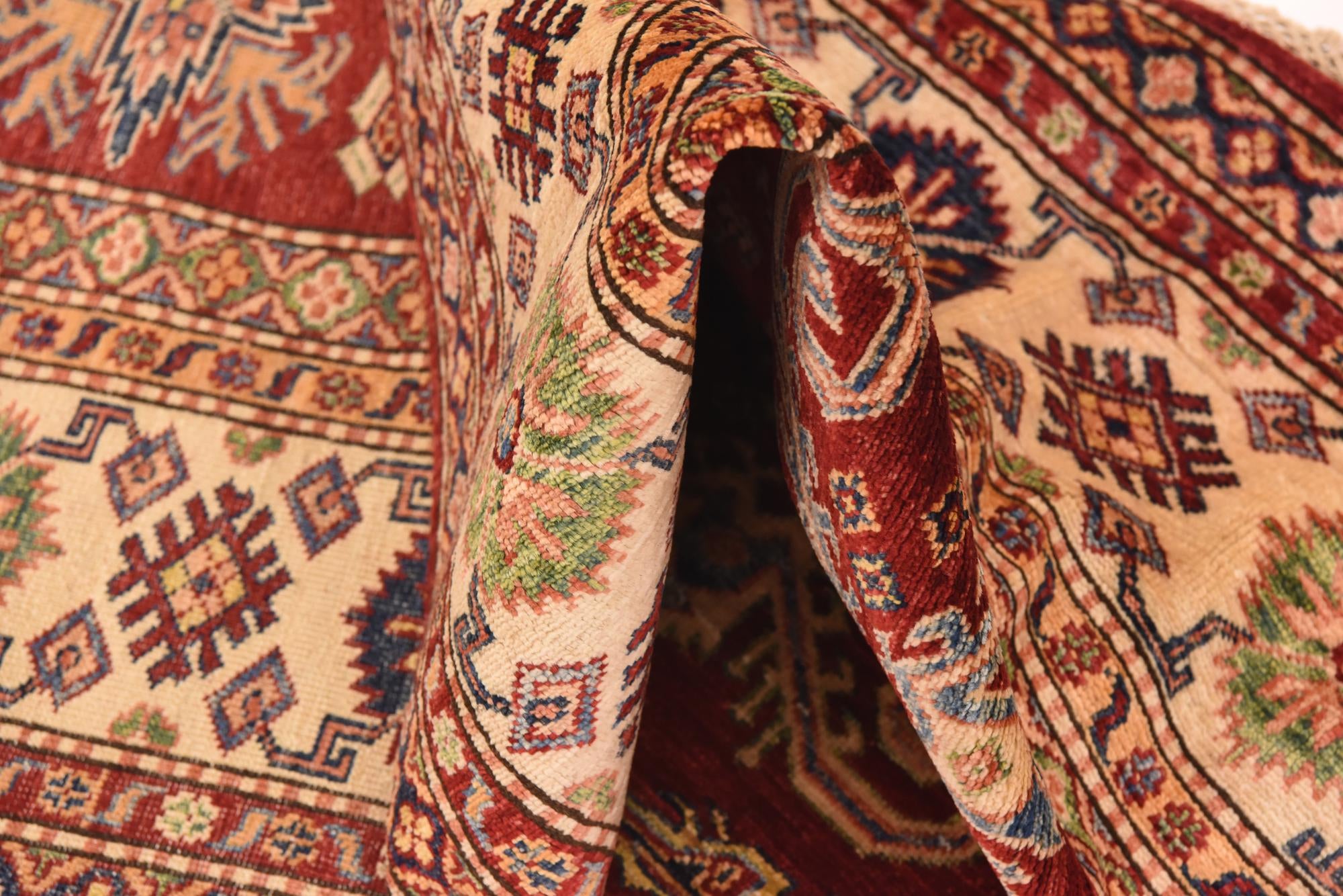 6' 7 x 9' 10 Hand Knotted Kazak Oriental Rug