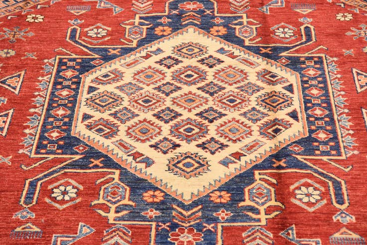 Detail image of 6' 8 x 9' 10 Hand Knotted Kazak Oriental Rug