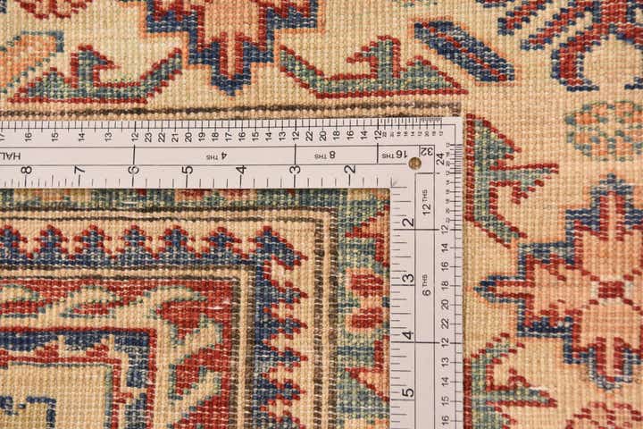 5' 7 x 8' Hand Knotted Kazak Oriental Rug