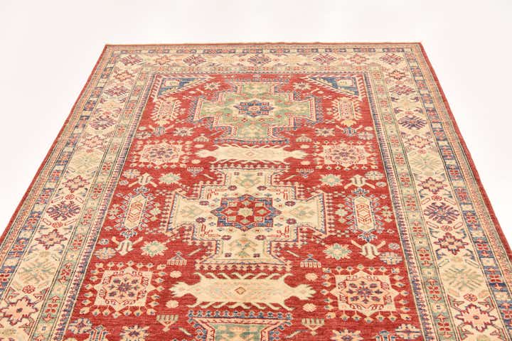 5' 7 x 8' Hand Knotted Kazak Oriental Rug