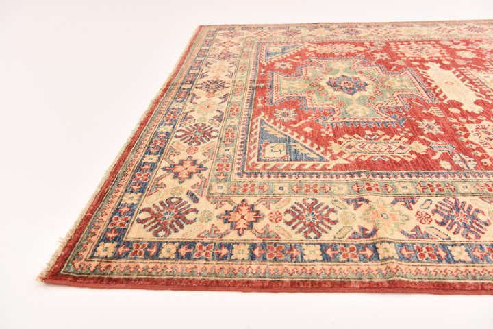 5' 7 x 8' Hand Knotted Kazak Oriental Rug