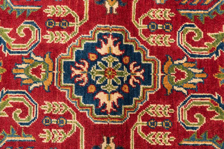 2' 7 x 4' 4 Hand Knotted Kazak Rug