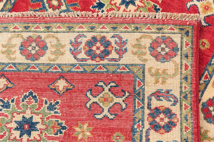 2' 8 x 4' 1 Hand Knotted Kazak Rug