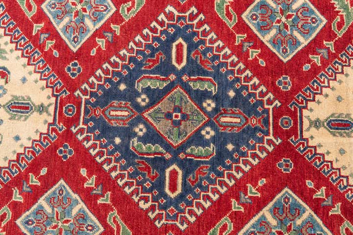 5' 6 x 7' 10 Hand Knotted Kazak Rug