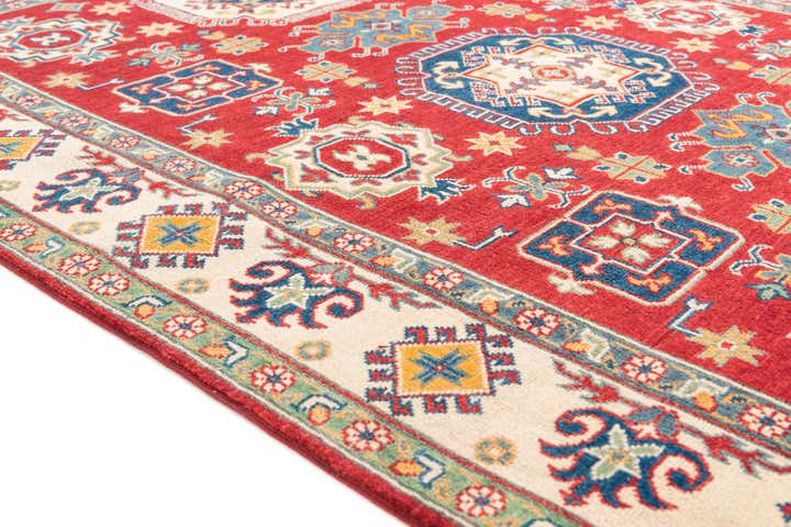 5' 9 x 8' Hand Knotted Kazak Rug