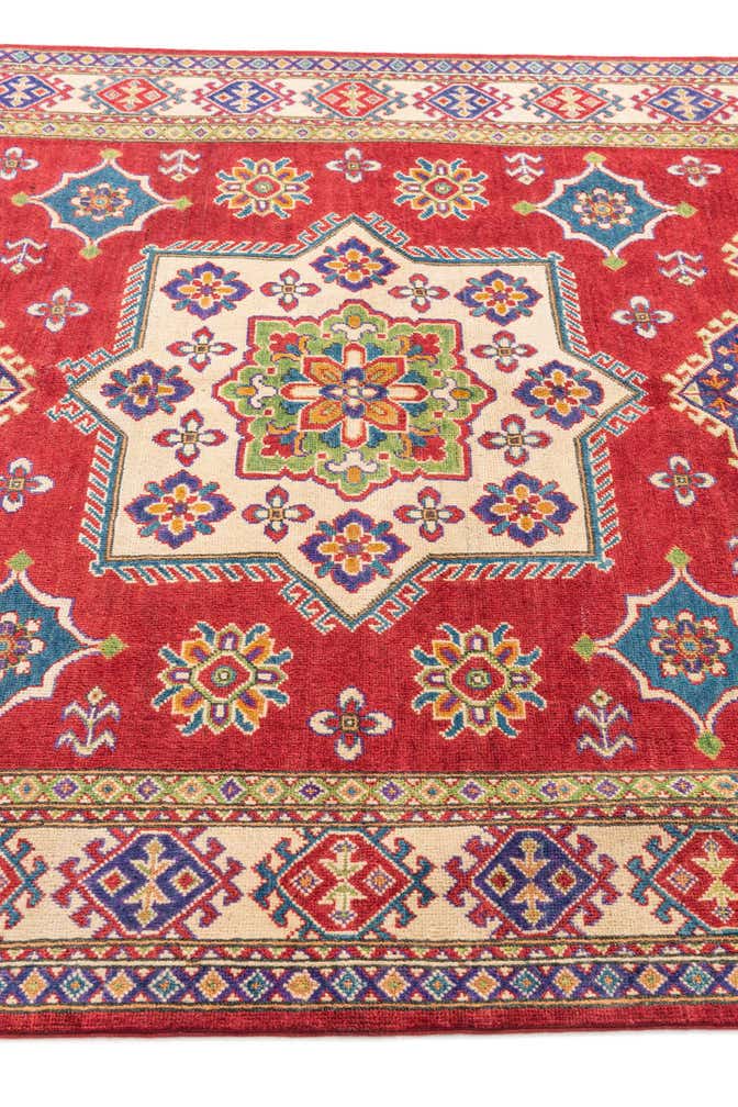 5' 6 x 7' 10 Hand Knotted Kazak Rug