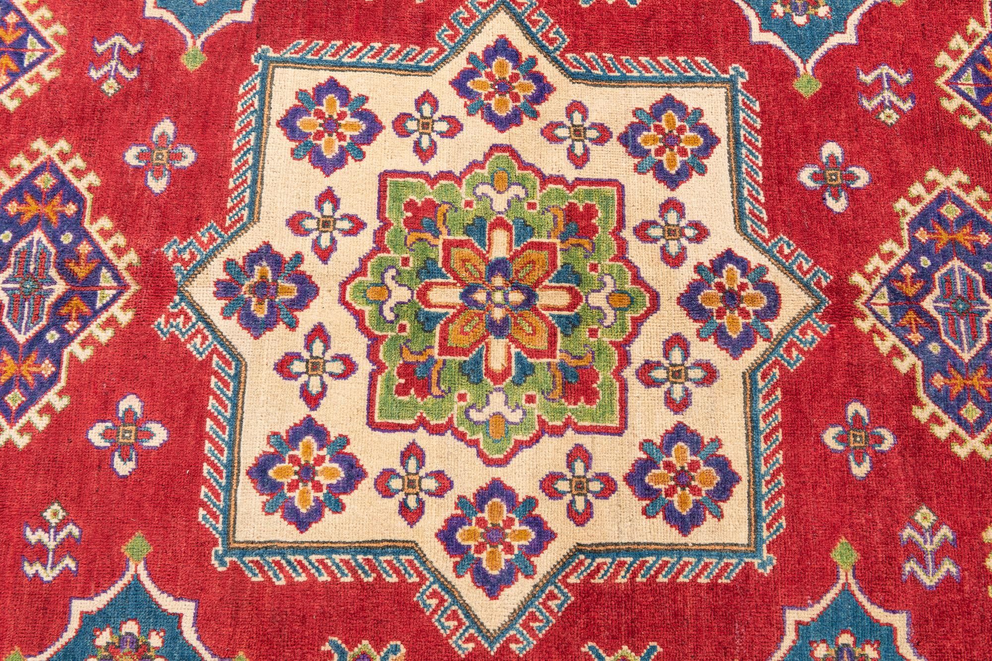 5' 6 x 7' 10 Hand Knotted Kazak Rug