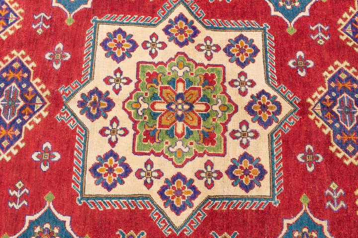 5' 6 x 7' 10 Hand Knotted Kazak Rug