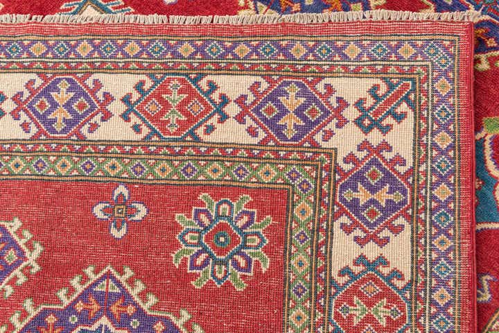 5' 6 x 7' 10 Hand Knotted Kazak Rug