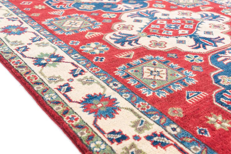 Detailansicht von 125cm x 185cm Handgeknüpft Kazak Teppich