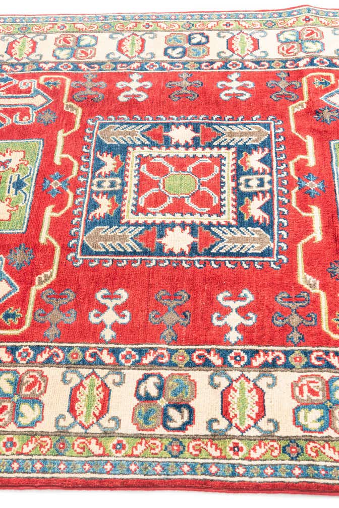 4' x 6' 1 Hand Knotted Kazak Rug