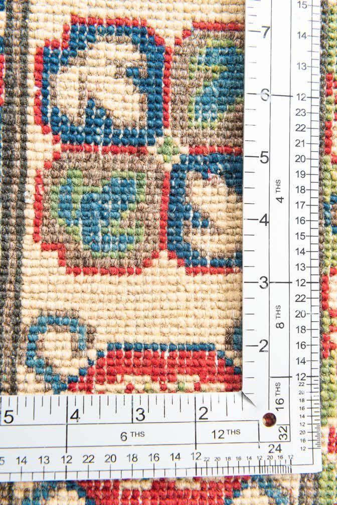 4' x 6' 1 Hand Knotted Kazak Rug