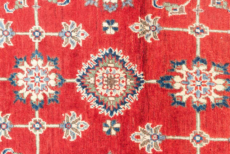Detail image of 4' x 6' Hand Knotted Kazak Rug