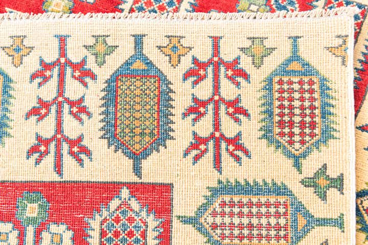 5' x 7' 5 Hand Knotted Kazak Rug