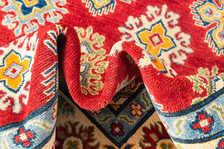 5' 6 x 8' Hand Knotted Kazak Rug
