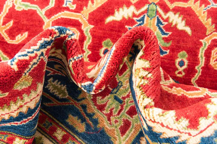 5' 7 x 8' Hand Knotted Kazak Rug