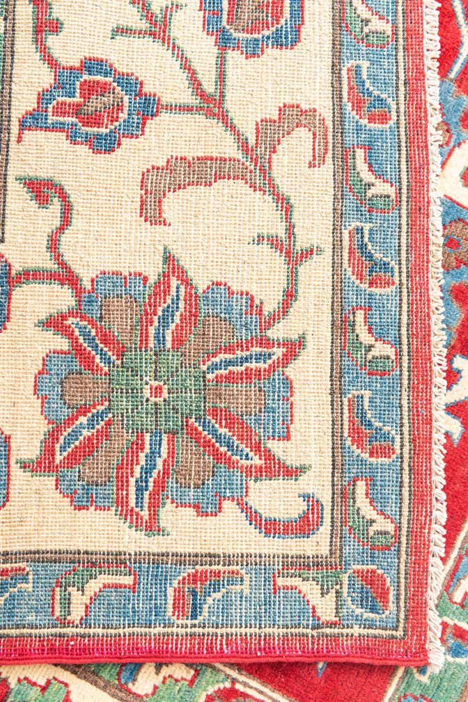 5' 7 x 8' Hand Knotted Kazak Rug