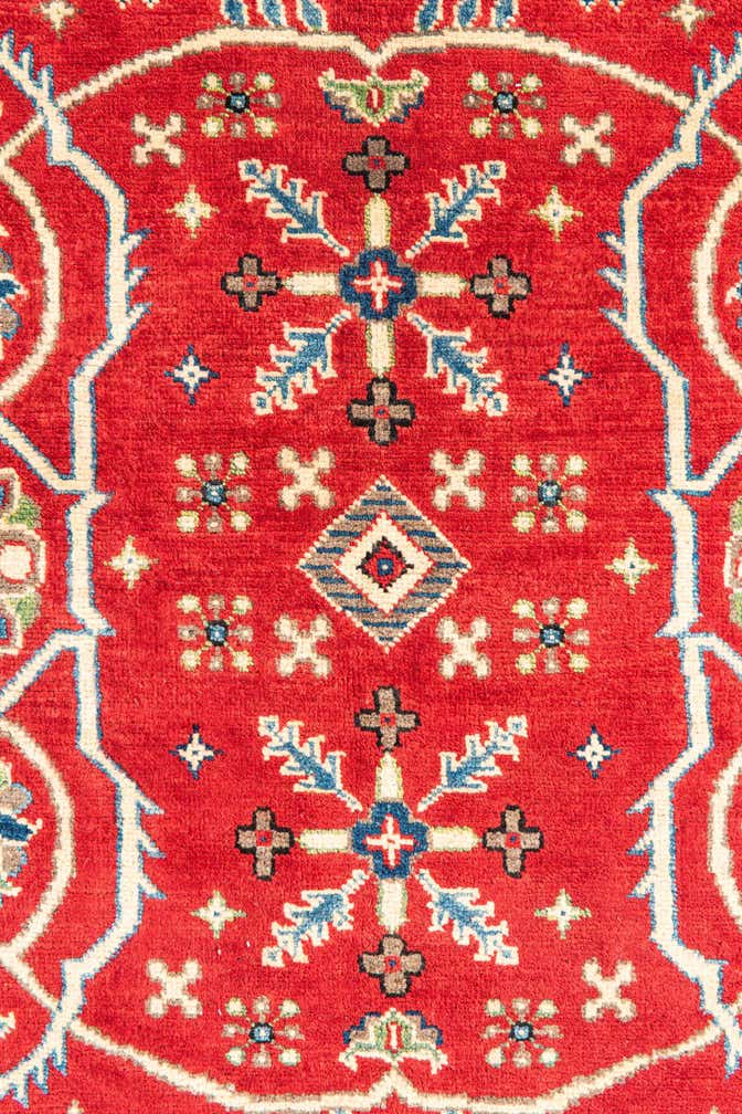 5' 8 x 7' 9 Hand Knotted Kazak Rug