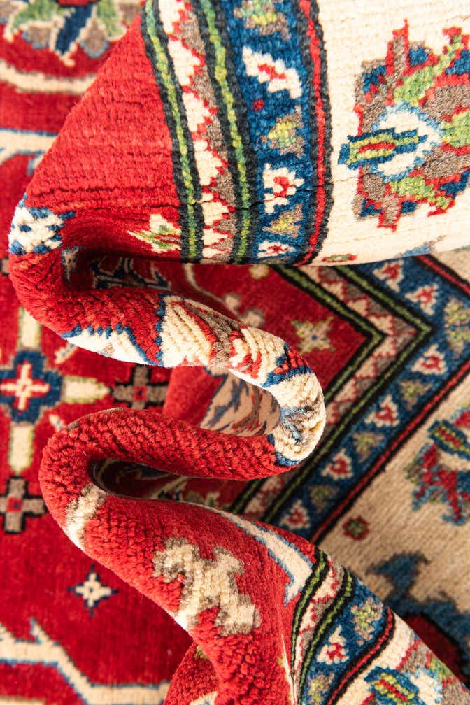 5' 8 x 7' 9 Hand Knotted Kazak Rug